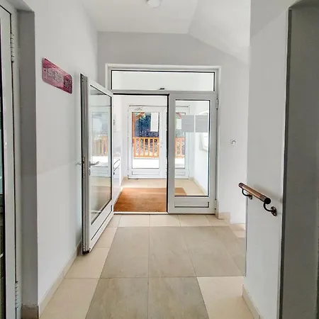 Daire Cvejic - Suncani Brzeće